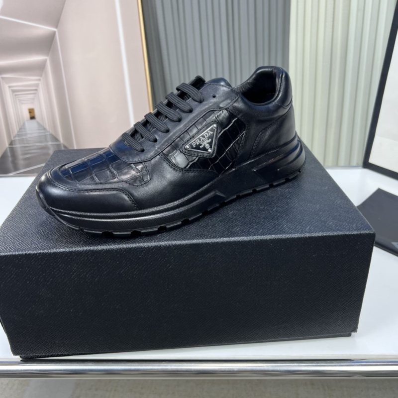Pra*a casual shoes